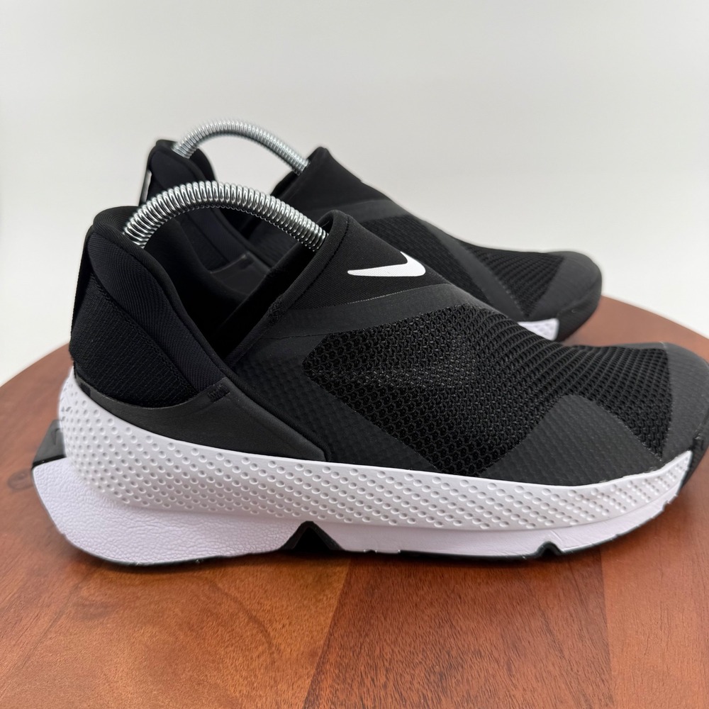 Nike Go FlyEase Sneakers ‎ Black White Hands-Free Adaptive DR5540-002 Womens 9